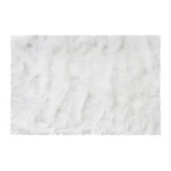 Aspen White Faux Fur Accent Rug, 2x3