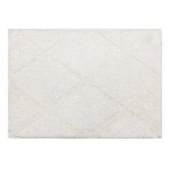 White Diamond Tufted Bath Mat, 17x24